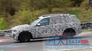 BMW тестирует на трассе Нюрбургринг X7 и новый X5