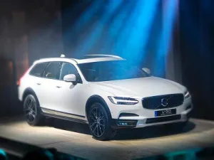 Дополнение к линейке Volvo: V90 Cross Country