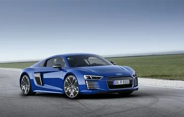 Немецкая компания Audi остановила выпуск R8 e-tron