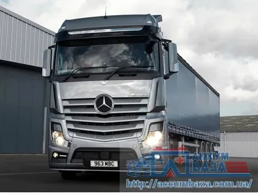 Партию новинок Mercedes-Benz Actros направили в компанию «Західукртранс»