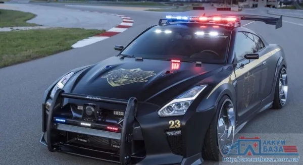 Nissan GT-R «стал» в полицейским