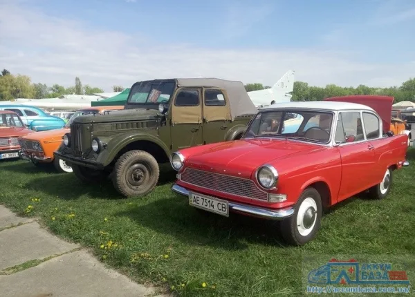 Сегодня начался масштабный фестиваль старинной техники OldCarLand