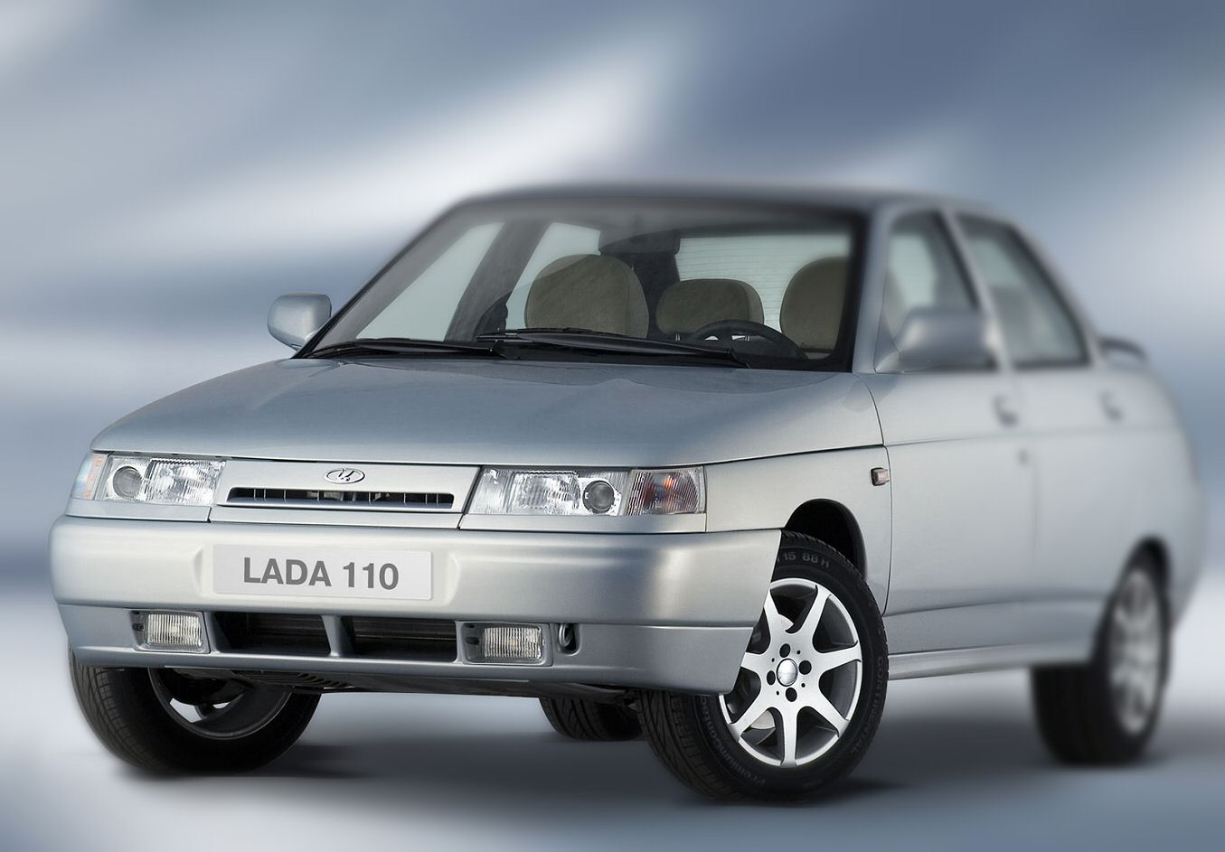 Lada (ВАЗ) 2110 (Седан) - аккумулятор, шины