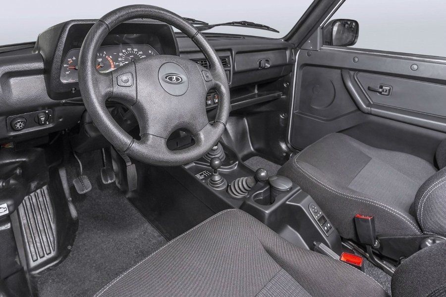 Lada 4х4 Urban (Лада 4х4 Урбан) – полноприводный пятидверный внедорожник класса «К1»